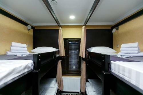 Albergue ?????? Cash