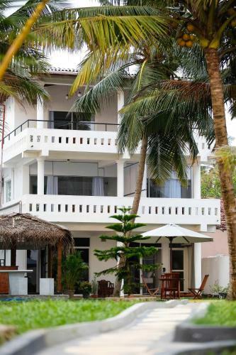 Hotel Tharanga Surfing Villa