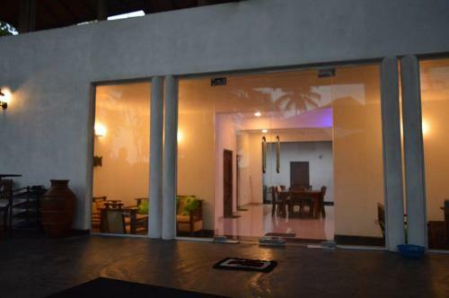 Hotel Shaka Surf Camp