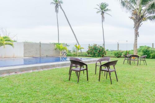 Oyo 406 Moya Hotel & Beach Resort