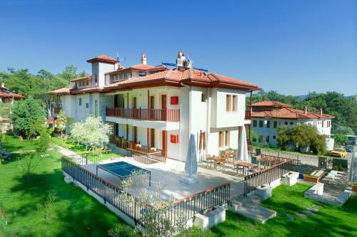 Summer Hotel