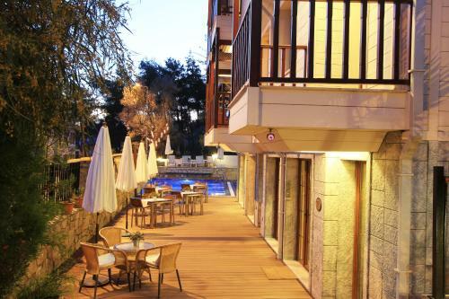 Summer Hotel
