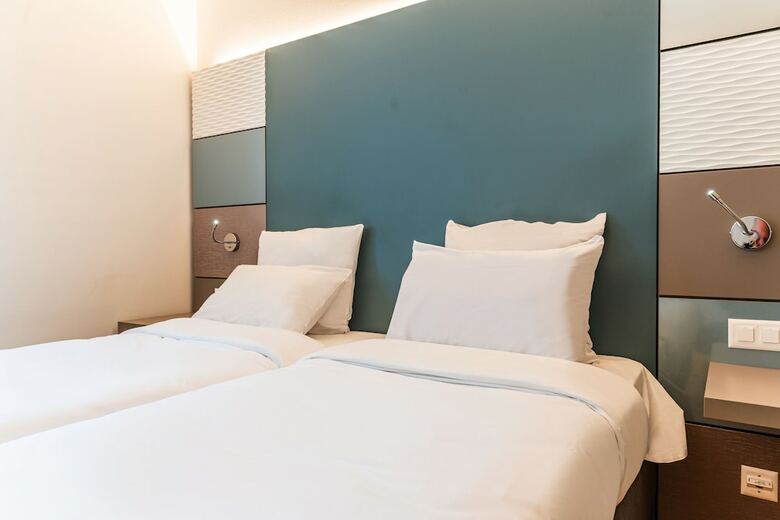 Discovery Hotel