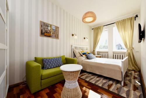 Hostal Holiday House Apartments