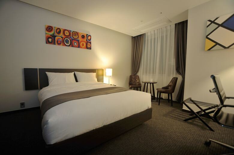 Yongin Central Co-op Hotel