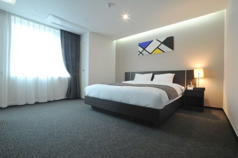 Yongin Central Co-op Hotel