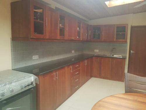 Villa 207/5, Chinthana Road
