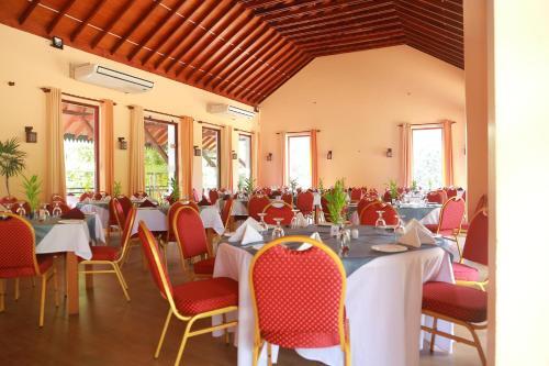 Hotel Pinnawala Reach