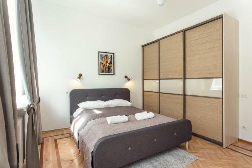 Apartamento 5 Bedroom Duplex In Old Town