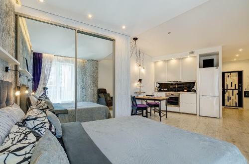 Black & White Apartment Near Akropolis