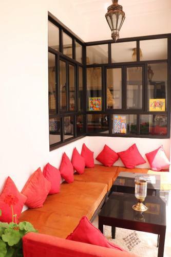 Hostal Riad Dar Awil