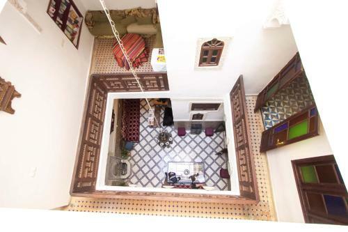 Hostel Amir