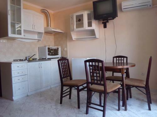 Thomas Palace Apartments
