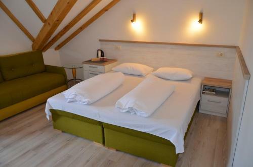 Hostal Max