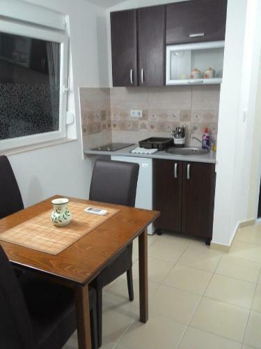 Apartments Brnjada Sutomore