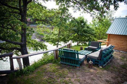 Lodge Tara Riverside