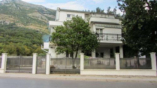 Apartments Valentino House