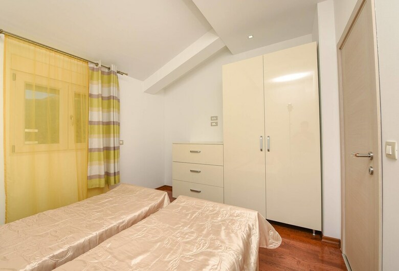 Sea Point Apartments II