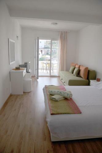 Hostal Guest House Casa Pineta