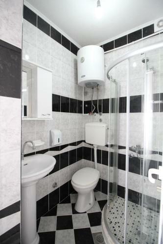 Hostal Apartments Cota Guesthouse