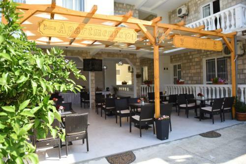 Hostal Apartments Cota Guesthouse