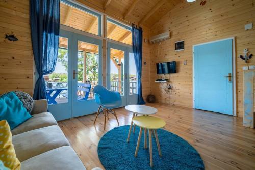 Lodge Bonazza Home