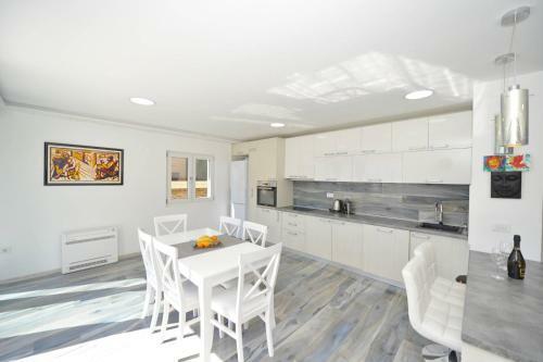 J & P Apartments Orahovac