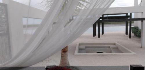 Hotel Mangrove Inn