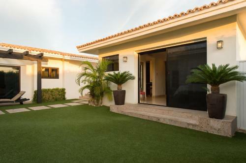 Family Vacation Villa - Fits 18, Villa Del Corazon