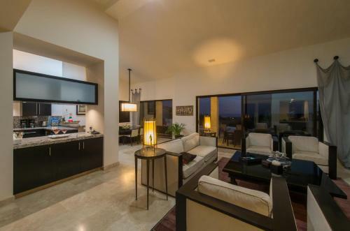 Family Vacation Villa - Fits 18, Villa Del Corazon