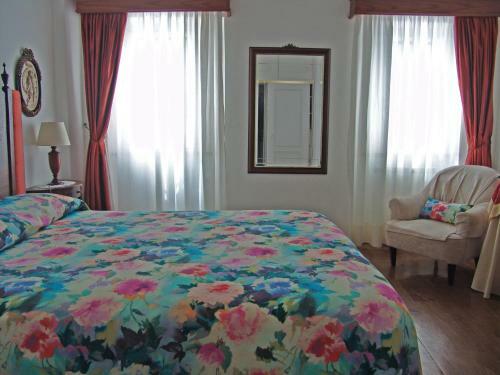 Hostal Casa Do Adro Da Igreja Turismo De Habita��o