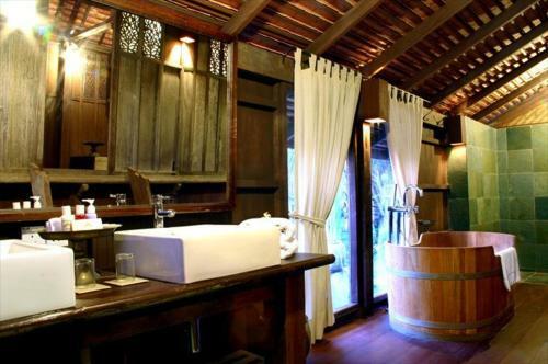 Hotel Terrapuri Heritage Village, Penarik