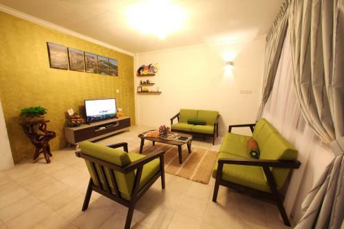 Come Inn Homestay 1380