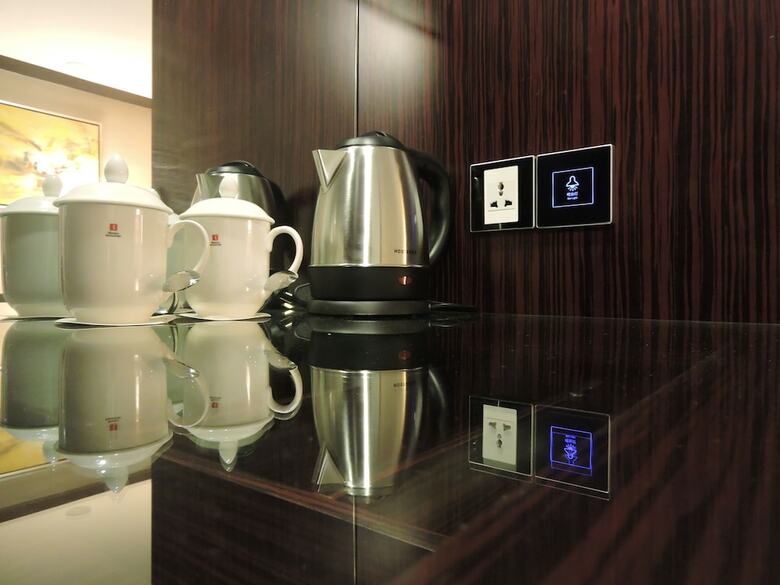 Royale Signature Hotel