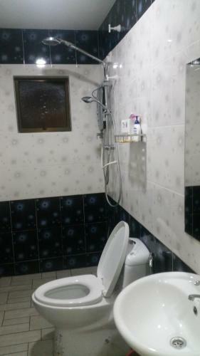 Sc Island Station Apartment Gold