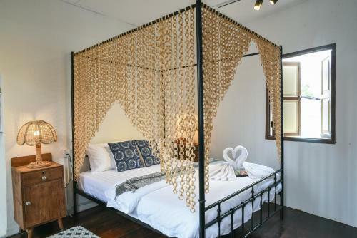 Hostal Ohana House @ 33 Jawa