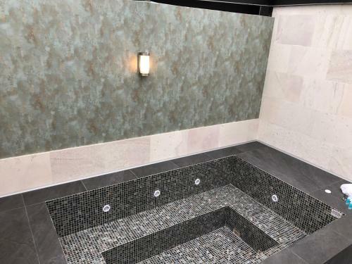 Hotel Kaia Suites