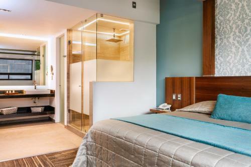 Hotel Kaia Suites