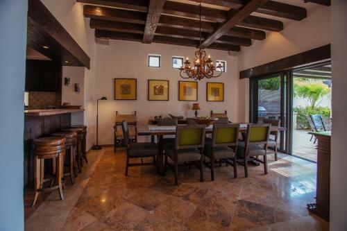 Luxury Villa With Ocean Views,villa Vista Azul