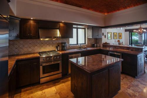 Luxury Villa With Ocean Views,villa Vista Azul