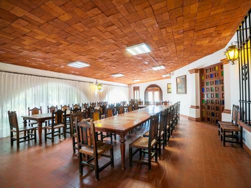 Hotel La Mansion Del Quijote