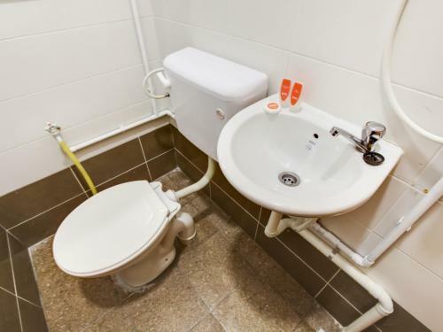 Hotel Oyo 89414 Pengkalan Housz