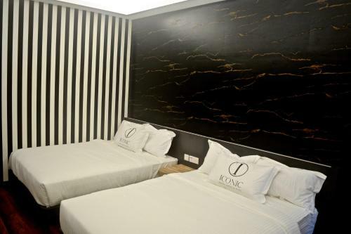Iconic Suites & Pods Hotel