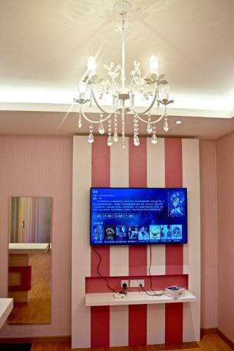 Iconic Suites & Pods Hotel