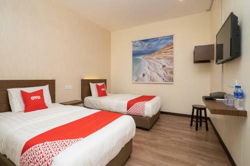 Oyo 89410 Z & H Hotel