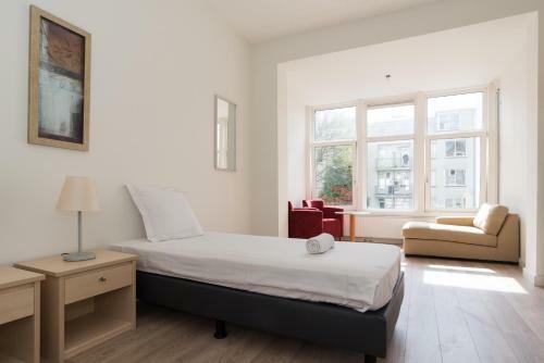 Amsterdam City Center Canal View Apartments