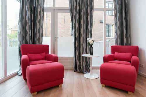 Amsterdam City Center Canal View Apartments