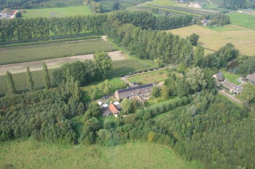 Holiday Home Achterbos