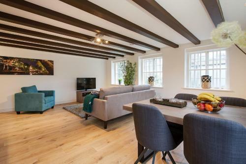 Canal Garden Apartments II By Vgw
