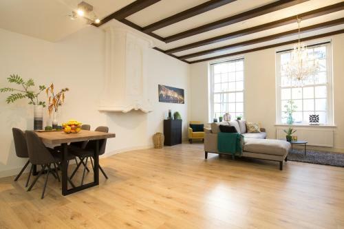 Canal Garden Apartments I By Vgw